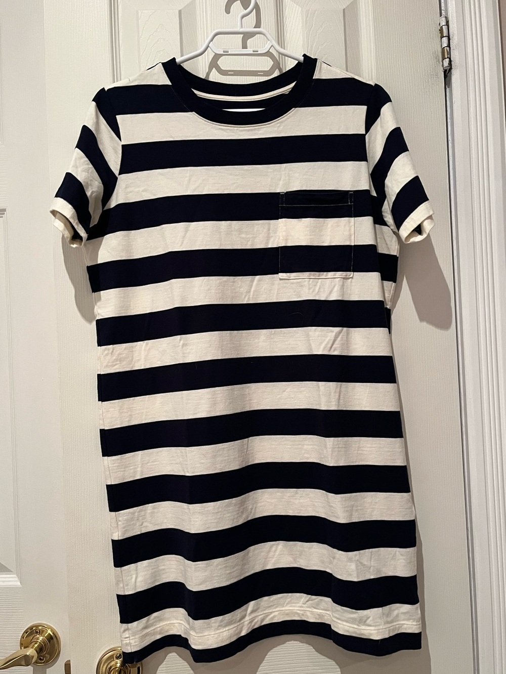 Everlane Striped Pocket T-Shirt Dress in Navy and White